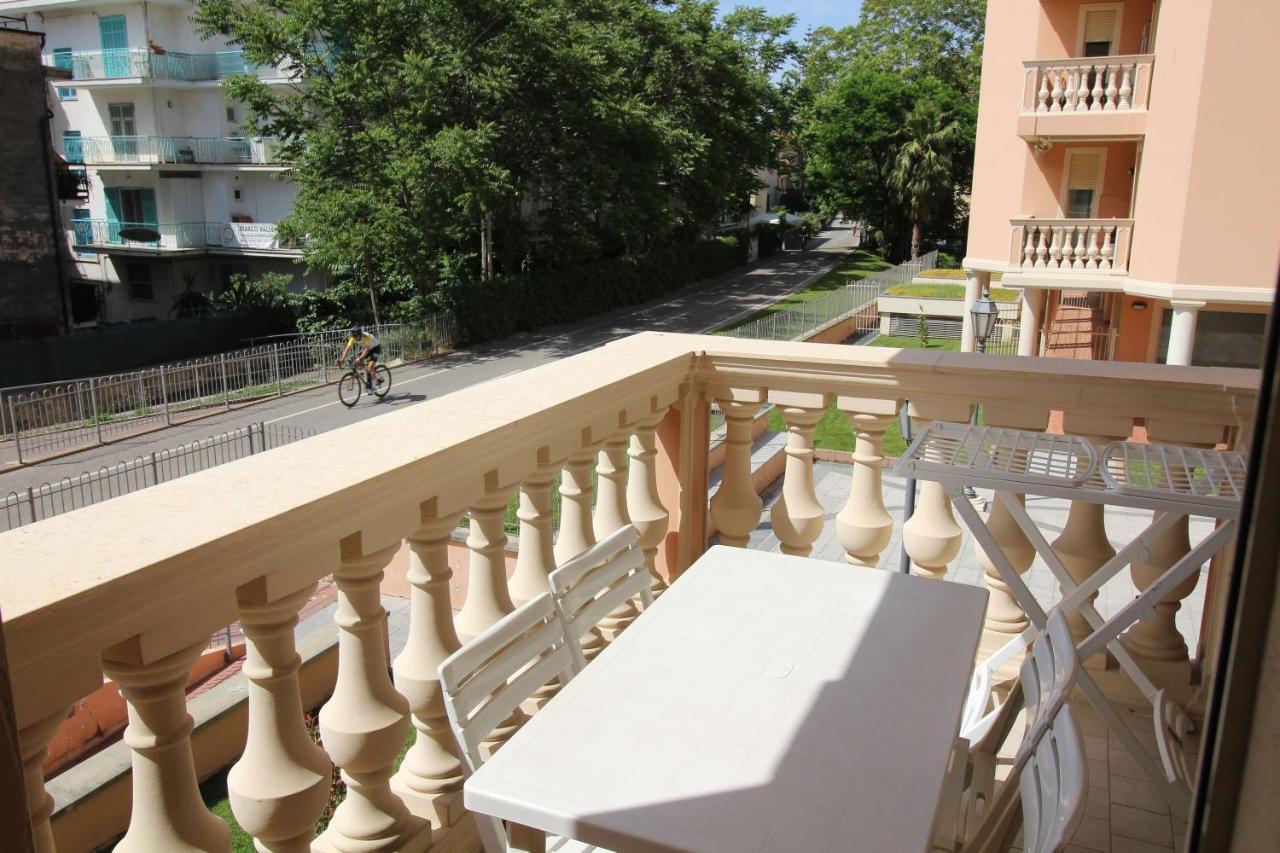 Appartamento Geranei Taggia Exterior foto